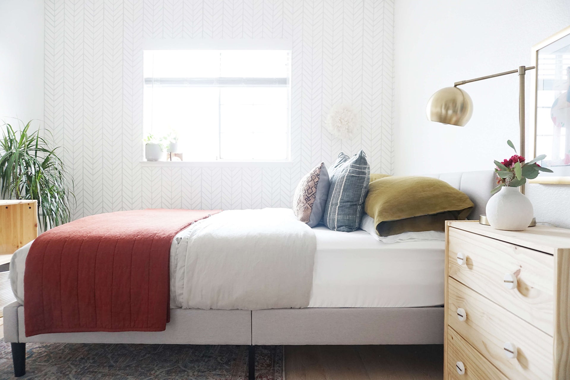 an Ambassador Zinus Zinus, Inc.