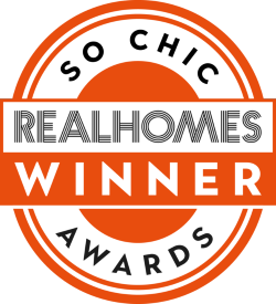 Real Homes So Chic Award Winner badge logo, recognizing Zinus for best mattress topper and best platform beds logo.